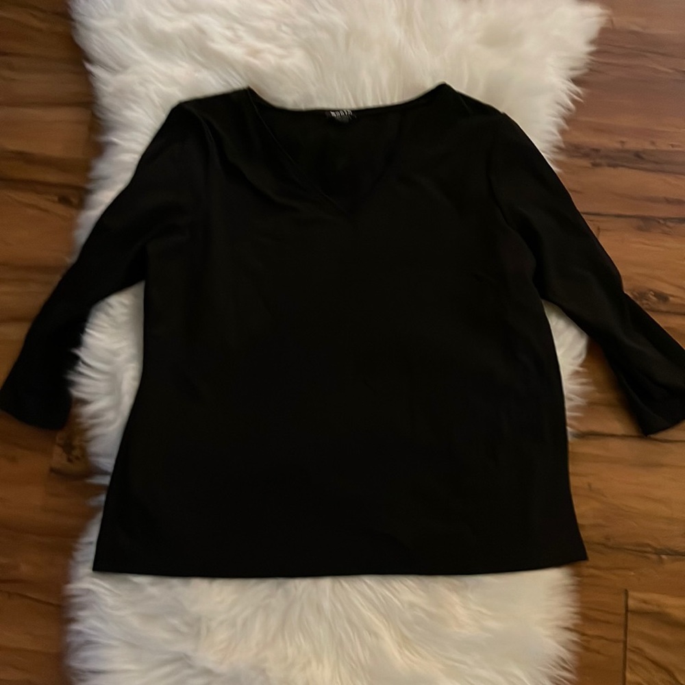 Worth New York Black V-neck 3/4 Sleeve Blouse